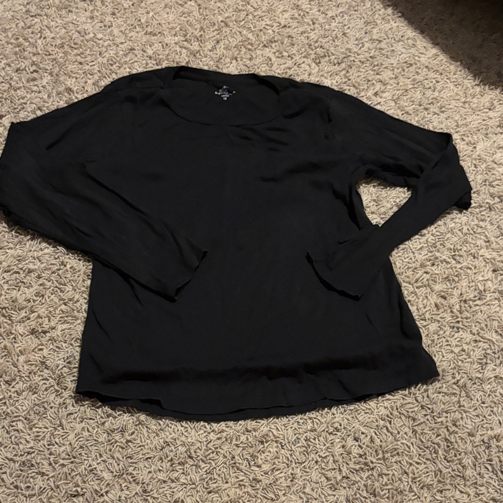 Crown & Ivy Black Long Sleeve Top